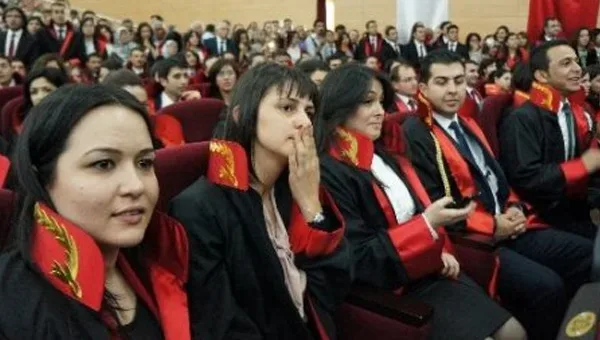 Hakim Ne İş Yapar?